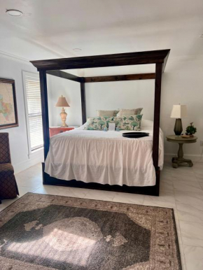 The Savannah Suite